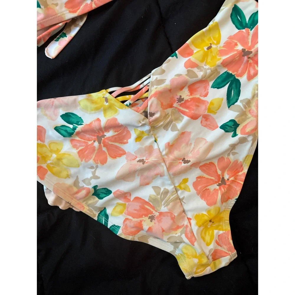 Time & Tru Peach Floral Cap Sleeve Hi Waisted‎ 2pc Swimsuit Bikini, Large